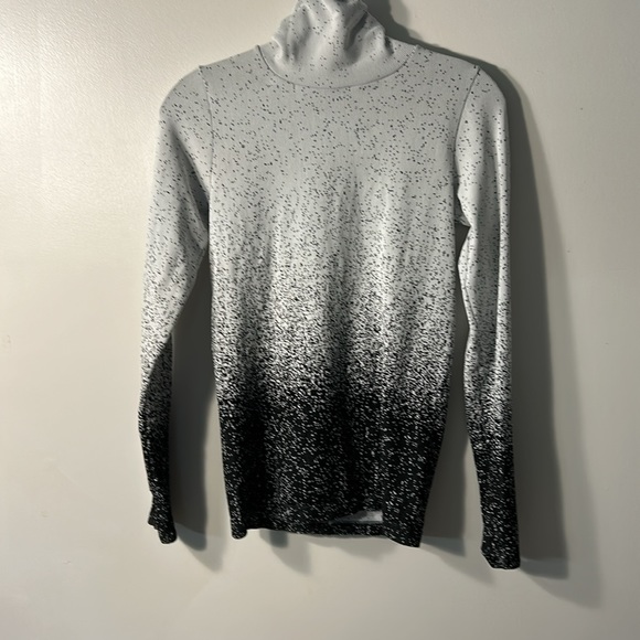 Athleta Flurry Blizzard Gradient Turtleneck - Picture 4 of 8